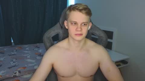 Snapshot of meow_mickey chatting on 02.05.26 Mickey online show from 02.05.26