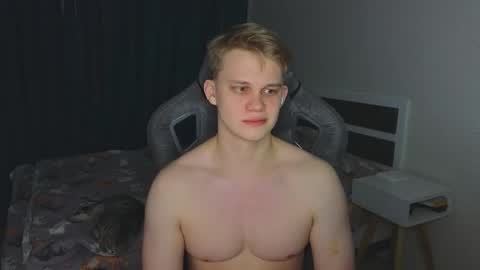 Snapshot of meow_mickey chatting on 02.07.26 Mickey online show from 02.07.26