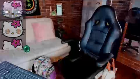 Snapshot of meow_mota chatting on 09.23.25 Valentina  online show from 09.23.25