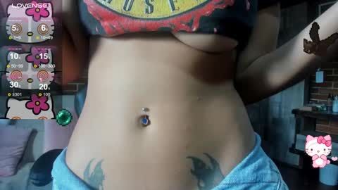 Snapshot of meow_mota chatting on 10.04.25 Valentina  online show from 10.04.25