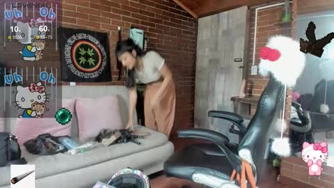 Snapshot of meow_mota chatting on 10.07.25 Valentina  online show from 10.07.25