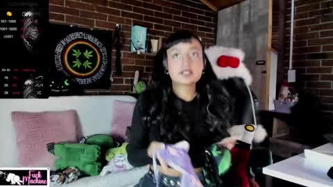 Snapshot of meow_mota chatting on 10.28.25 Valentina  online show from 10.28.25