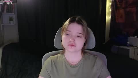 Snapshot of meowki4 chatting on 02.26.26 meowme online show from 02.26.26