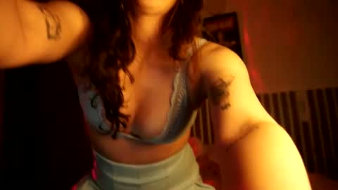 Snapshot of meowkillah chatting on 09.17.25 MEOW KILLAH online show from 09.17.25