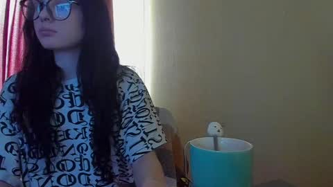 Snapshot of meowli chatting on 03.12.25 meowli online show from 03.12.25