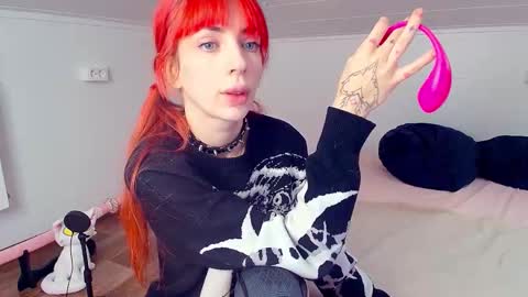 meowroslava online show from 12.17.25