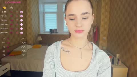 Julie online show from 11.09.25