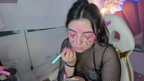    online show from 02.06.25