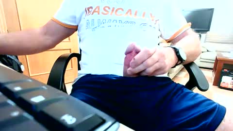 Snapshot of merce1972 chatting on 10.25.25 merce1972 online show from 10.25.25