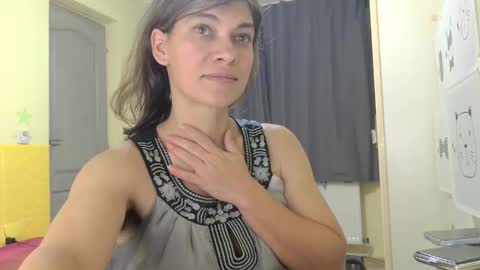 Miss Helena online show from 11.19.25