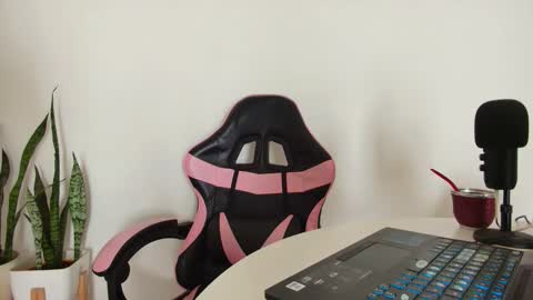 Miss Freckles online show from 03.16.26