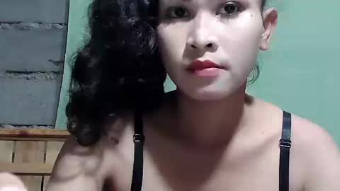 Snapshot of merietiny chatting on 01.12.25 merietiny online show from 01.12.25