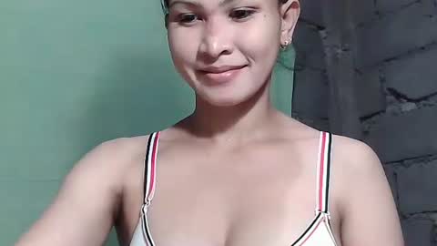 Snapshot of merietiny chatting on 01.28.25 merietiny online show from 01.28.25