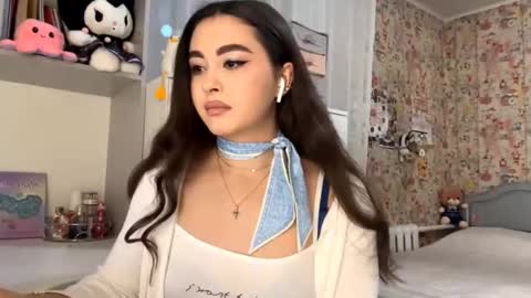 Enni online show from 11.23.25