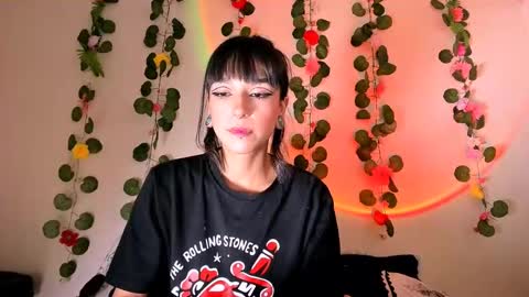 Snapshot of merlynn_ chatting on 03.06.25 Diane 3 online show from 03.06.25
