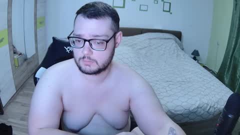 King and Queen online show from 04.23.26