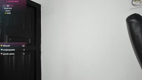 Snapshot of merysummer chatting on 01.10.25 Mery Summer online show from 01.10.25