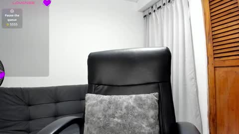 Snapshot of merysummer chatting on 12.14.25 Mery Summer online show from 12.14.25