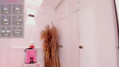 Snapshot of metal_doll chatting on 12.06.24 online show from 12.06.24