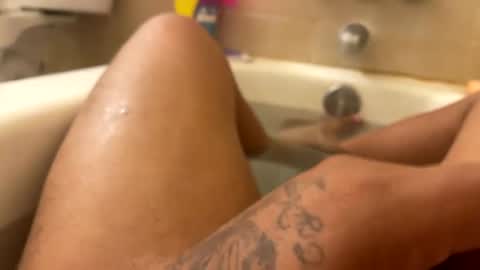 Snapshot of mexbando chatting on 01.13.25 CUMSHOW online show from 01.13.25