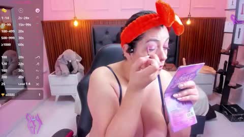 meylagia online show from 11.15.25