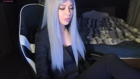 Snapshot of mezzalunaa chatting on 05.14.26 vollmond online show from 05.14.26