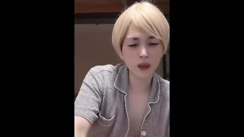 Snapshot of mgnhiroyuki chatting on 10.05.25 mgnhiroyuki online show from 10.05.25