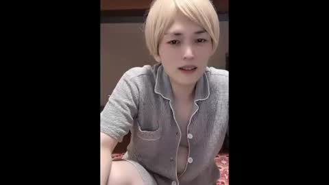 Snapshot of mgnhiroyuki chatting on 10.11.25 mgnhiroyuki online show from 10.11.25