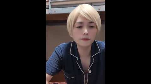 Snapshot of mgnhiroyuki chatting on 10.12.25 mgnhiroyuki online show from 10.12.25