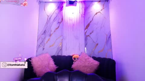 Mhia Kate online show from 04.08.26