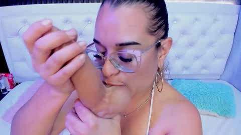 Snapshot of mhonikbelucci chatting on 02.05.26 MHONIK BELUCI online show from 02.05.26