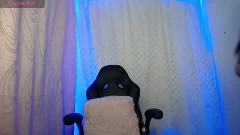 Snapshot of mia_199912 chatting on 04.16.26 miaa online show from 04.16.26
