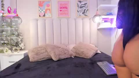 mia__bailey_ online show from 05.27.26