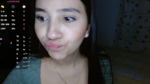 Snapshot of mia__lopez_ chatting on 12.06.24 Mia online show from 12.06.24