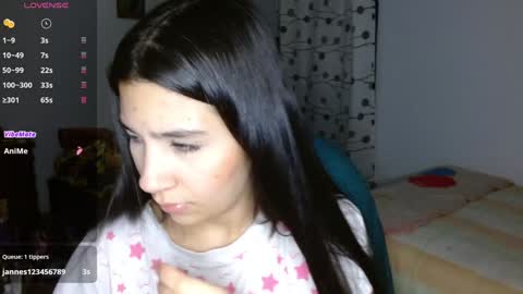 Snapshot of mia__lopez_ chatting on 12.07.24 Mia online show from 12.07.24