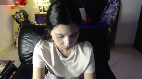Snapshot of mia__lopez_ chatting on 01.10.25 Mia online show from 01.10.25