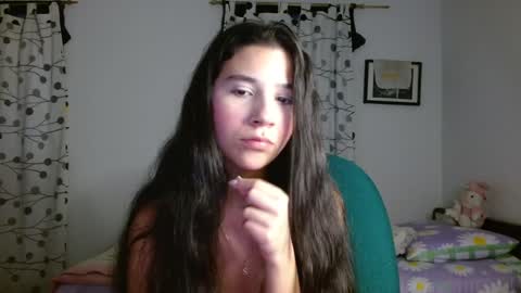Snapshot of mia__lopez_ chatting on 02.04.25 Mia online show from 02.04.25