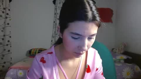 Snapshot of mia__lopez_ chatting on 02.15.25 Mia online show from 02.15.25