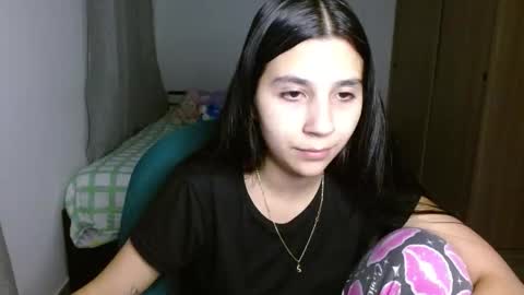 Snapshot of mia__lopez_ chatting on 09.17.25 Mia online show from 09.17.25