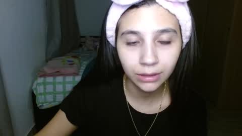 Snapshot of mia__lopez_ chatting on 09.23.25 Mia online show from 09.23.25