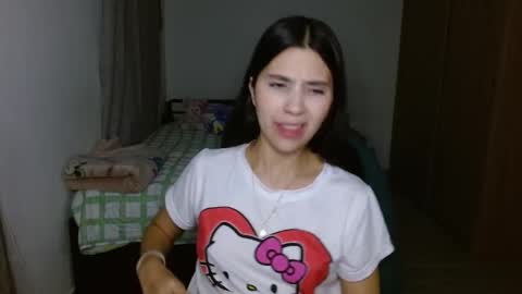 Snapshot of mia__lopez_ chatting on 09.25.25 Mia online show from 09.25.25