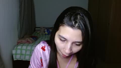 Snapshot of mia__lopez_ chatting on 10.16.25 Mia online show from 10.16.25