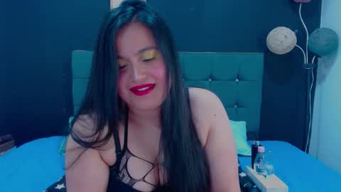 C A L L  M E  M I A  online show from 11.03.25