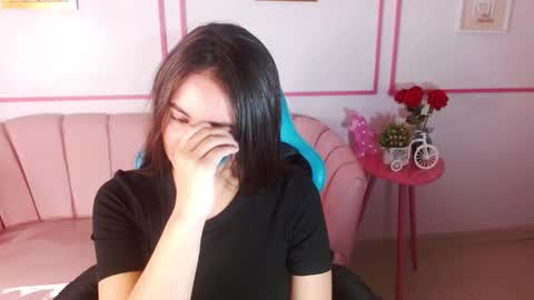 Mia  online show from 03.01.25