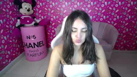 Mia  online show from 03.09.25