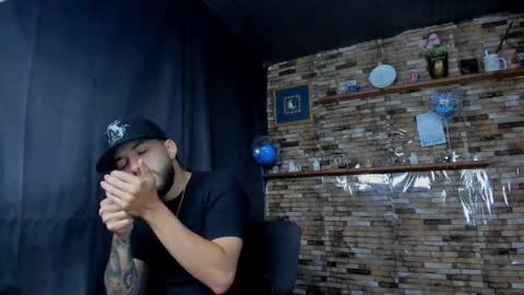 Mia and vincentt model indepent online show from 10.22.25