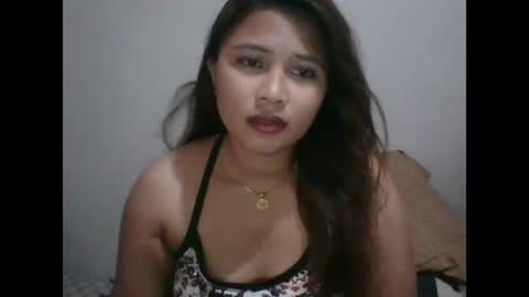 Snapshot of mia_bella04 chatting on 01.05.25 mia_bella04 online show from 01.05.25