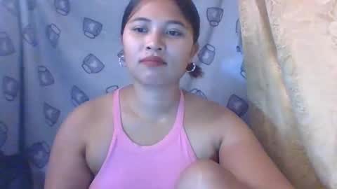 Snapshot of mia_bella04 chatting on 12.03.25 mia_bella04 online show from 12.03.25