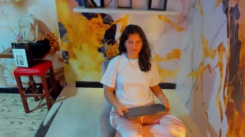 Snapshot of mia_bella18 chatting on 01.10.26 Mia online show from 01.10.26