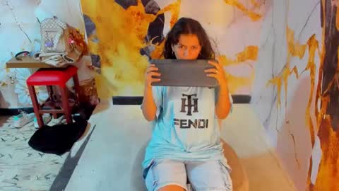 Snapshot of mia_bella18 chatting on 01.11.26 Mia online show from 01.11.26